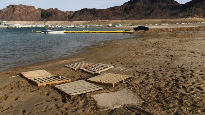 Body found in barrel in Lake Mead identified as Arkansas man after DNA testing, Las Vegas authorities say