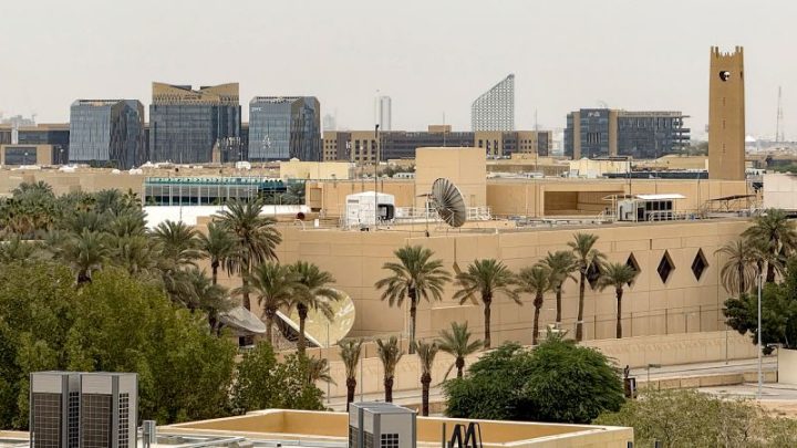 US orders departure of some embassy staff and families from Saudi Arabia amid Houthi threat