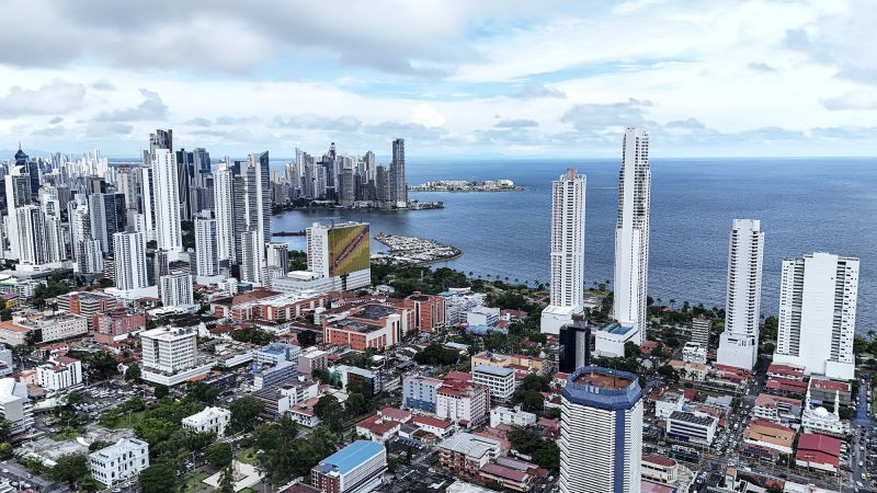 Powerful earthquake shakes Panama