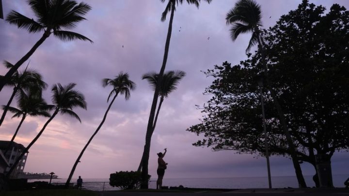 Deluge begins in Hawaii as Hurricane Nolo continues to strengthen